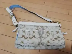 Coach コーチのベルトポーチ★斜め掛けにもなります★ベージュ系