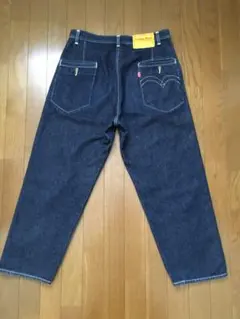 Levi's Red w30 Relaxed Taper リーバイス 非対称のサムネイル