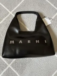 新作 新品タグ付き Marni ラインストーンロゴ ハンドバッグのサムネイル