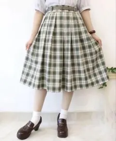 【美品】フィント Fi.n.t ベルト付きサマーチェックタックスカート