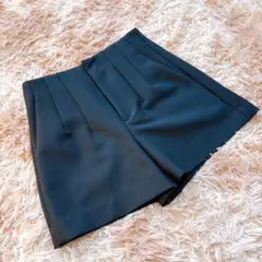 ZARA ザラ （XS）ショートパンツ ブラック ハイウエスト タック入り 春夏