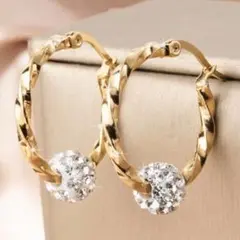 ゴールド　ツイスト　フープピアス　ステンレス　18k GP ラインストーン　綺麗