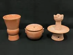 陶磁器製 三具足 仏具 香炉 燭台 花立 無銘 木箱付 - メルカリ