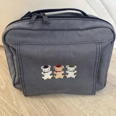 familiar おむつポーチ くま 刺繍 - メルカリ