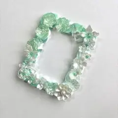 【No.362】ホイップデコ　トレカケース　硬質ケース　緑　白　薔薇　花