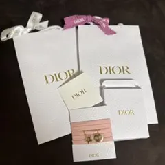 新品DIOR ディオールノベルティ チャーム付き紐ブレスレットピンクブレスレット