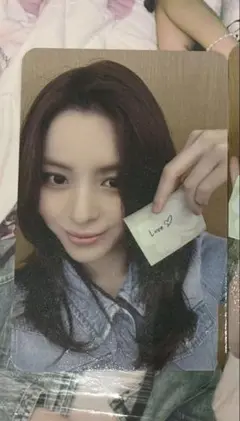 ITZY リュジン　直筆サインチェキ ITZY リュジン 直筆サイン - メルカリ
