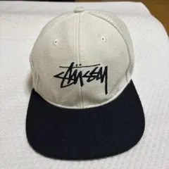 Stüssy スナップバックキャップ ホワイト/ブラック