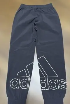 adidas シャカシャカパンツ　140 黒
