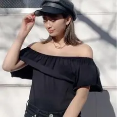 GYDA ジェイダ　フリルオフショルトップスのサムネイル