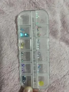 多色ネイルパーツ 収納ケース付き