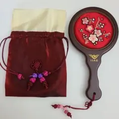 IIAC 手鏡 刺繍入り 巾着袋付きのサムネイル