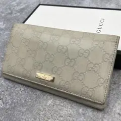 【美品】GUCCI グッチ 長財布 エンボスロゴ 白 ホワイト レザー