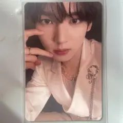 ZB1 トレカ　ICONIK 　白衣装　タワレコオンライン特典カード　ユジン