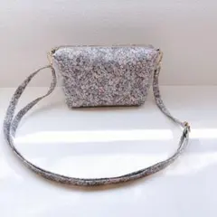 ラスト一点】リバティ アンブリア 舟形ショルダーバッグ(20cm