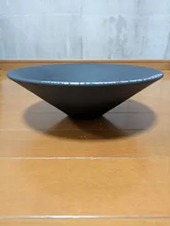 【清水焼 特注品(墨地銀柄)美品】いけばな花器 マット黒 25.5cm 剣山・石のサムネイル