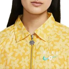 NIKE ナイキ　レディース　花柄　ジャケット　アウター　スポーツ　黄色