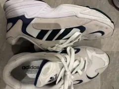 adidas スニーカー ホワイト/ネイビー 9 US