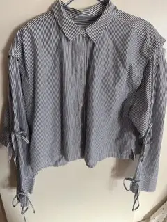 ストライプ柄ショート丈長袖シャツ Niko and…