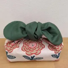 まんまるリボンのお弁当袋✽北欧柄　大きなお花