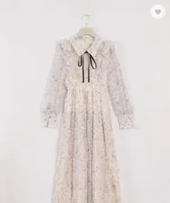 An MILLE タックフリル襟ワンピース