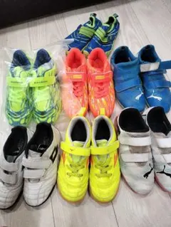 サッカーシューズ✦6足セット✦まとめ売り✦マリンシューズ付き♪のサムネイル