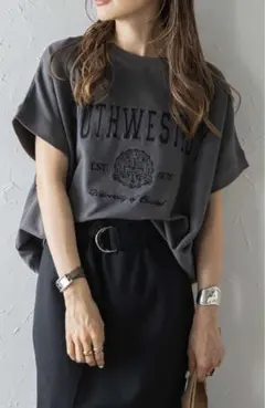 BONJOUR SAGAN新品 カレッジ刺繍ピグメントスウェットTシャツ