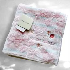 新品✨ローラアシュレイ タオルハンカチ 花柄 刺繍 ピンクのサムネイル