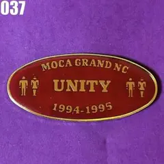 037 ヴィンテージ ピンバッジ　MOCA GRANDNC UNITYピンズのサムネイル