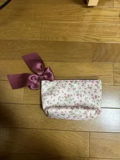 メゾンドフルール　ポーチ　いちご　ピンクのサムネイル