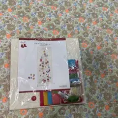 Alto様専用ホビーラホビー リバティークリスマスオーナメントタペストリー クリスマスツリー＜ノエルドリュクス＞（編み物 材料セット
