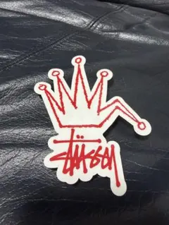 Stussy クラウンロゴ ステッカー レッドのサムネイル