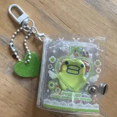 ミニシール帳　ミニチュア　キーホルダー　立体シール　完成品　四葉　グリーン