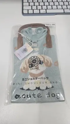 GAANO 犬柄 ニット ミニショルダーバッグ