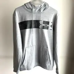 ⭐️美品　UNDER ARMOUR パーカー グレー　サイズS⭐️