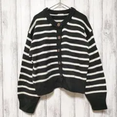 GU ジーユー (M)　ミドルゲージ クルーネックカーディガン