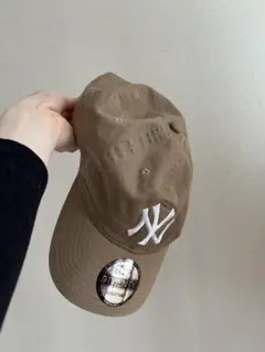 【美品】NEWERA キャップ　ベージュ　レディース