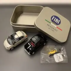 FIAT ミニカーセット 500 黒・白　MAJIANIのサムネイル