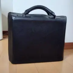 本皮鞄　個性派　モード系