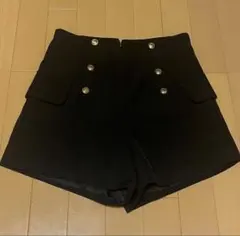 Loueme ブラック ショートパンツ