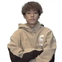 コムドットやまと着 Supreme S Logo Sweatshirt