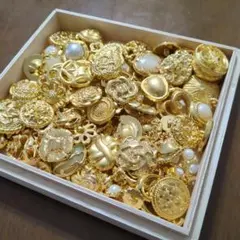 金色、パール飾り付きボタン色々100個