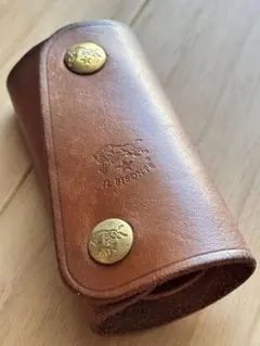 IL BISONTE イルビゾンテ 4連キーケース 本革 ヌメ革