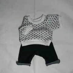 ぬいぐるみ服　白×黒小花柄