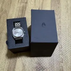 NIXON 腕時計 本体 シルバーカラーのサムネイル