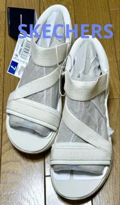 【SKECHERS】Swift Fit サンダル オフホワイト US7サイズ