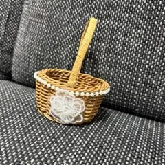 クラフトテープで作った…まん丸コロンとしたおかご クラフトテープで作った…まん丸コロンとしたおかご - メルカリ