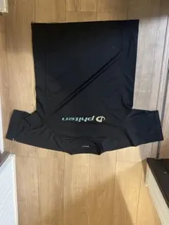 phiten -XO- 黒 シャツ