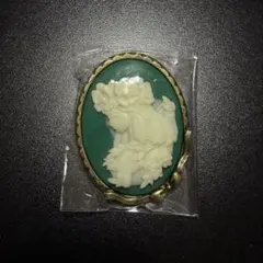 未使用品 スタジオジブリ 耳をすませば カメオブローチ エルフの女王