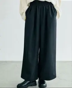 ギャザーパンツ